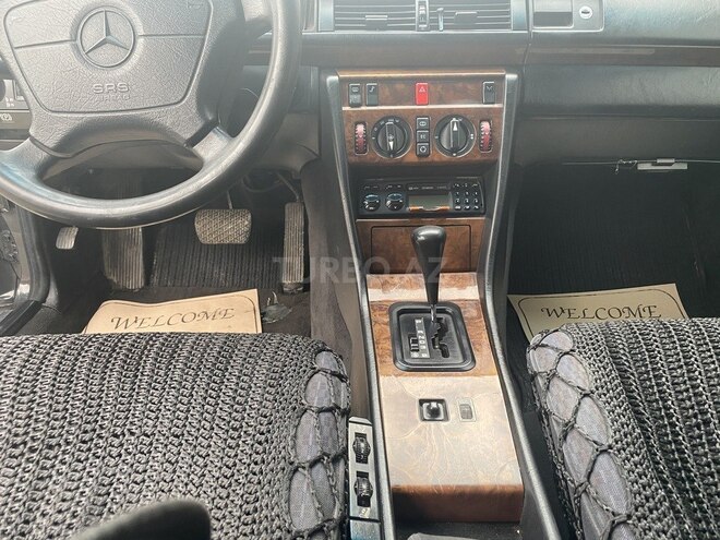 Mercedes E 230 1992, 322,000 km - 2.3 l - Sumqayıt