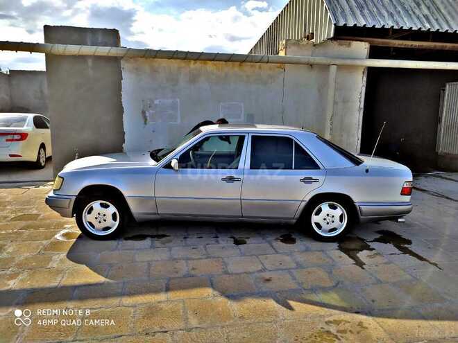 Mercedes E 300 1993, 548,328 km - 3.0 l - Bakı