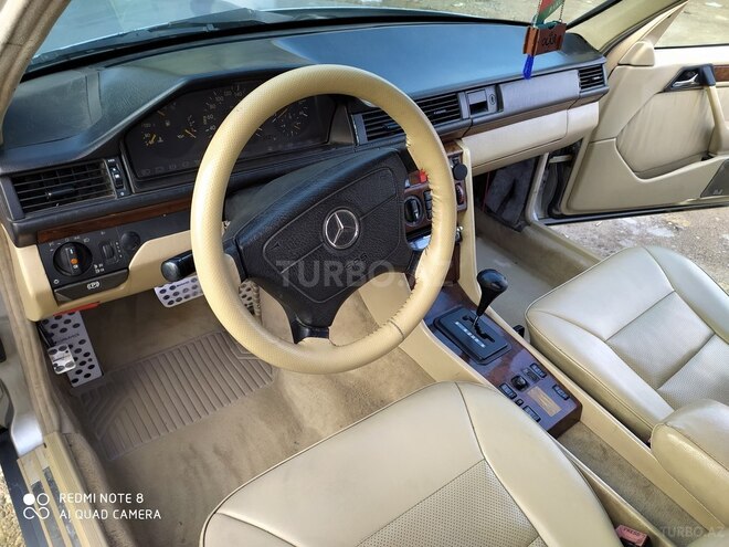 Mercedes E 300 1993, 548,328 km - 3.0 l - Bakı