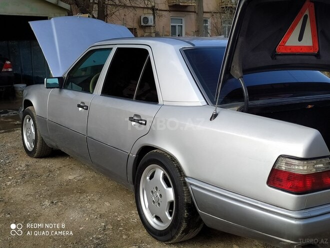 Mercedes E 300 1993, 548,328 km - 3.0 l - Bakı