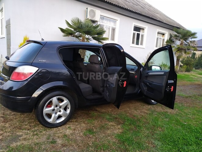 Opel Astra 2008, 178,000 km - 1.3 l - Zaqatala