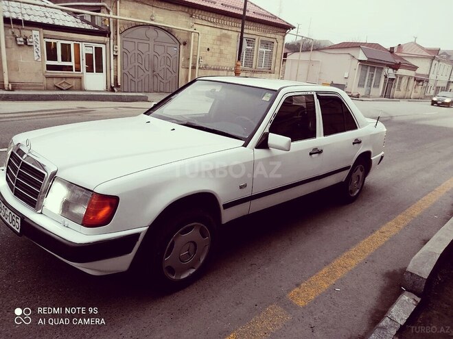 Mercedes E 230 1988, 512,000 km - 2.3 l - Quba