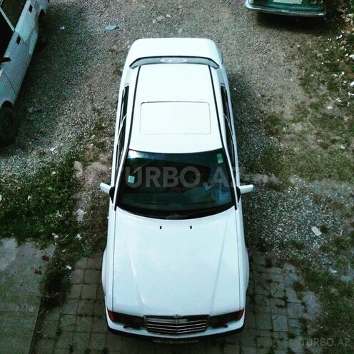Mercedes E 230 1988, 512,000 km - 2.3 l - Quba