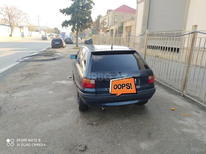 Opel Astra 1994, 228,706 km - 1.6 l - Bakı