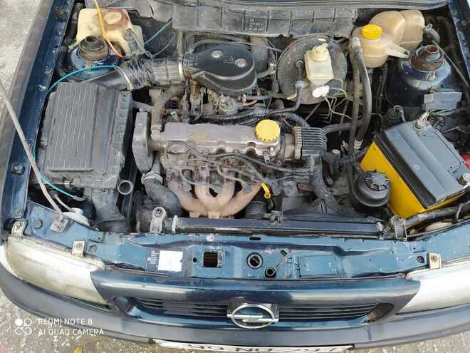 Opel Astra 1994, 228,706 km - 1.6 l - Bakı
