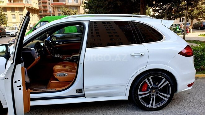 Porsche Cayenne GTS 2012, 137,000 km - 4.8 l - Bakı