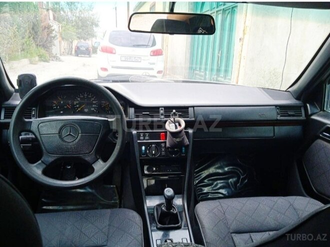 Mercedes E 250 1994, 650,000 km - 2.5 л - Bakı