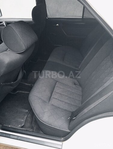 Mercedes E 250 1994, 650,000 km - 2.5 л - Bakı