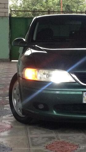 Opel Vectra 1999, 215,363 km - 1.8 l - Qazax