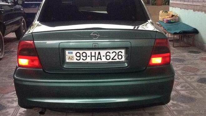 Opel Vectra 1999, 215,363 km - 1.8 l - Qazax
