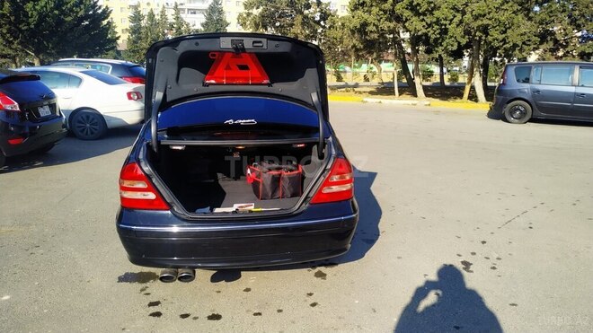 Mercedes C 200 2001, 300,000 km - 2.0 l - Bakı