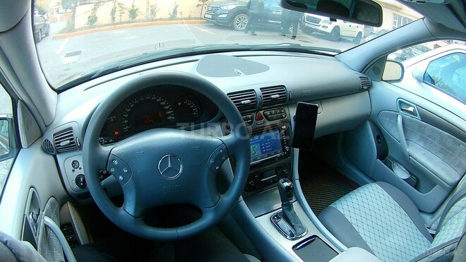 Mercedes C 200 2001, 300,000 km - 2.0 l - Bakı