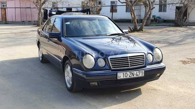 Mercedes E 240 1999, 264,000 km - 2.4 l - Bakı