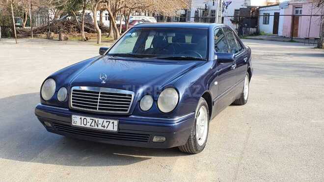 Mercedes E 240 1999, 264,000 km - 2.4 l - Bakı
