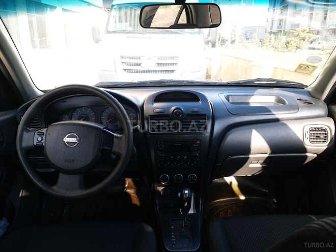 Nissan Sunny 2010, 335,000 km - 1.6 l - Bakı