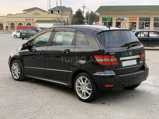 Mercedes B 180 2008, 99,000 km - 1.7 l - Bakı