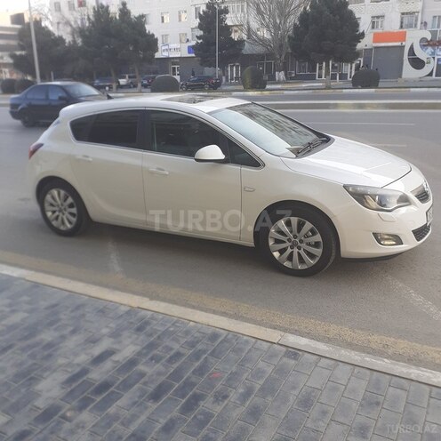 Opel Astra 2012, 115,000 km - 1.6 l - Sumqayıt