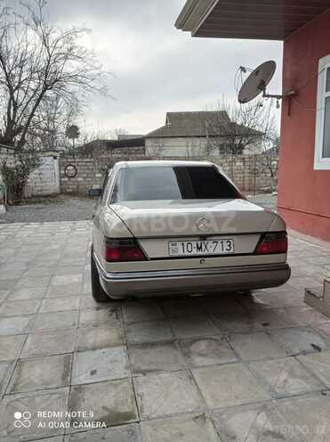 Mercedes E 250 1992, 500,000 km - 2.5 l - Beyləqan