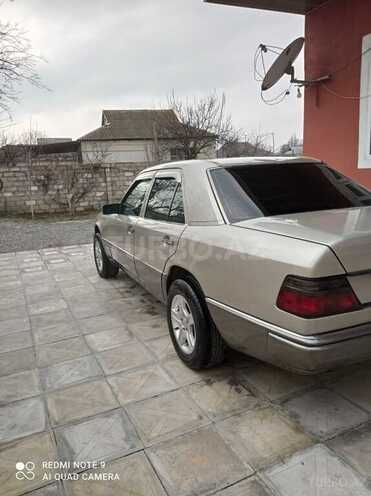 Mercedes E 250 1992, 500,000 km - 2.5 l - Beyləqan