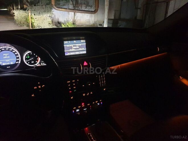 Mercedes E 200 2010, 228,200 km - 1.8 l - Bakı