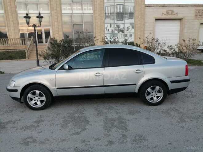 Volkswagen Passat 1998, 242,400 km - 1.8 л - Sumqayıt