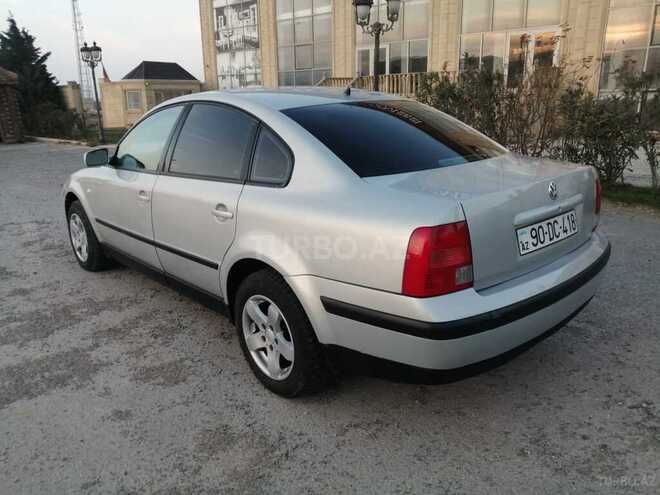 Volkswagen Passat 1998, 242,400 km - 1.8 л - Sumqayıt