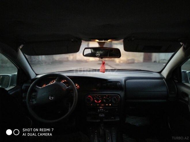 Opel Omega 1998, 506,000 km - 2.0 л - Bakı