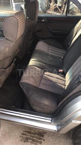 Mercedes E 230 1990, 250,000 km - 2.3 л - Bakı