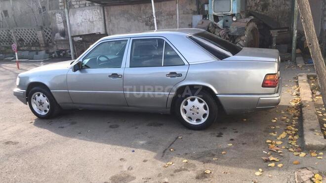 Mercedes E 230 1990, 250,000 km - 2.3 л - Bakı