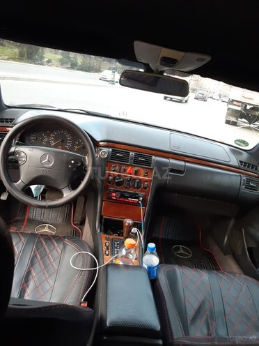 Mercedes E 240 1998, 295,000 km - 2.4 l - Bakı