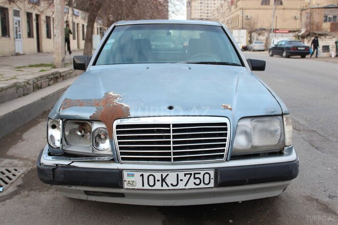 Mercedes E 260 1990, 250,000 km - 2.6 l - Bakı