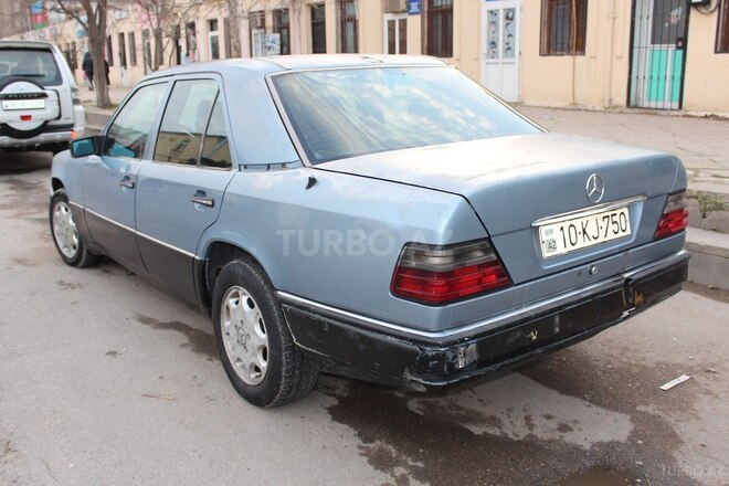 Mercedes E 260 1990, 250,000 km - 2.6 l - Bakı