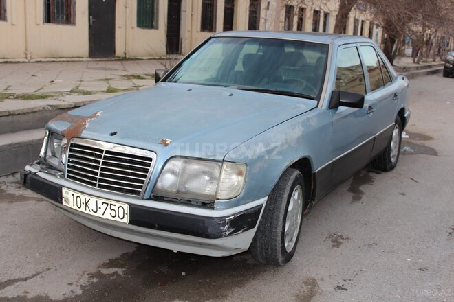 Mercedes E 260 1990, 250,000 km - 2.6 l - Bakı