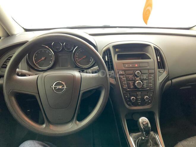 Opel Astra 2010, 93,000 km - 1.4 л - Bakı