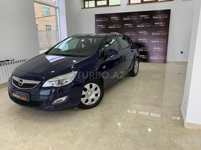 Opel Astra 2010, 93,000 km - 1.4 л - Bakı