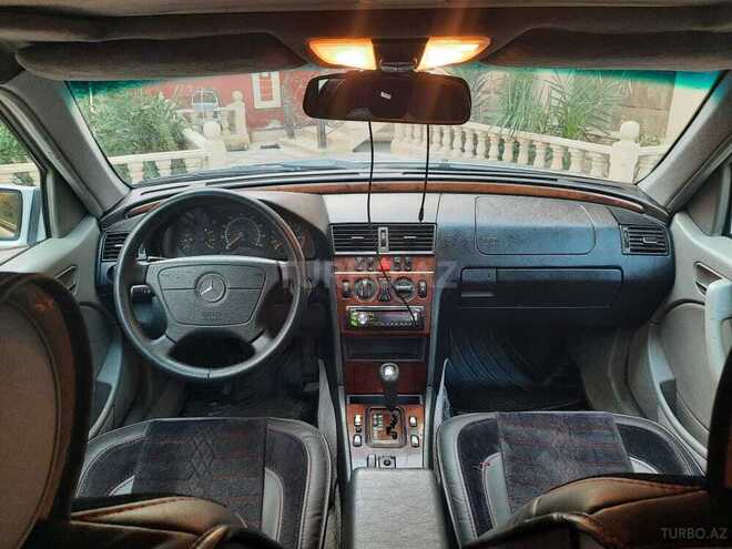 Mercedes C 230 1999, 215,000 km - 2.3 l - Bakı