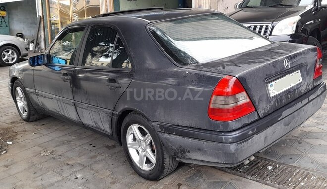 Mercedes C 220 1995, 446,500 km - 2.2 l - Bakı