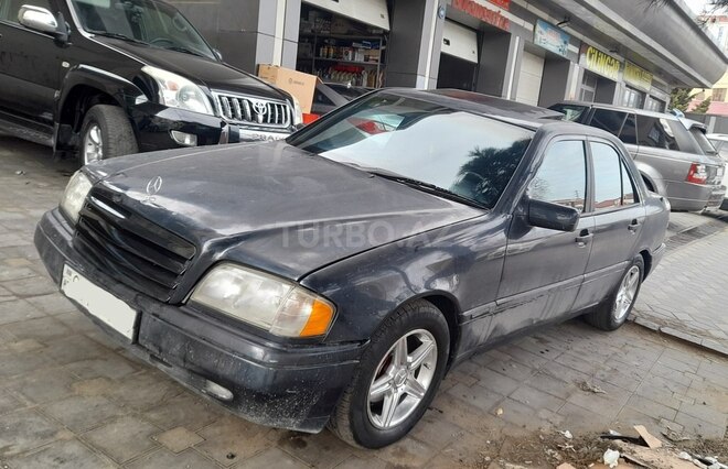 Mercedes C 220 1995, 446,500 km - 2.2 l - Bakı