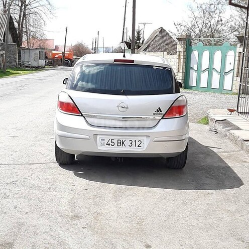 Opel Astra 2006, 296,543 km - 1.4 л - Zaqatala