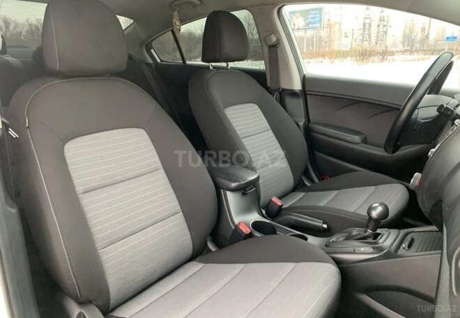 Kia Cerato 2013, 163,000 km - 1.6 l - Qusar