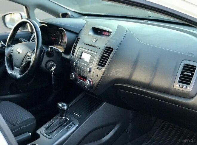 Kia Cerato 2013, 163,000 km - 1.6 l - Qusar