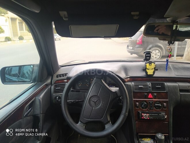 Mercedes E 230 1996, 364,278 km - 2.3 l - Xırdalan