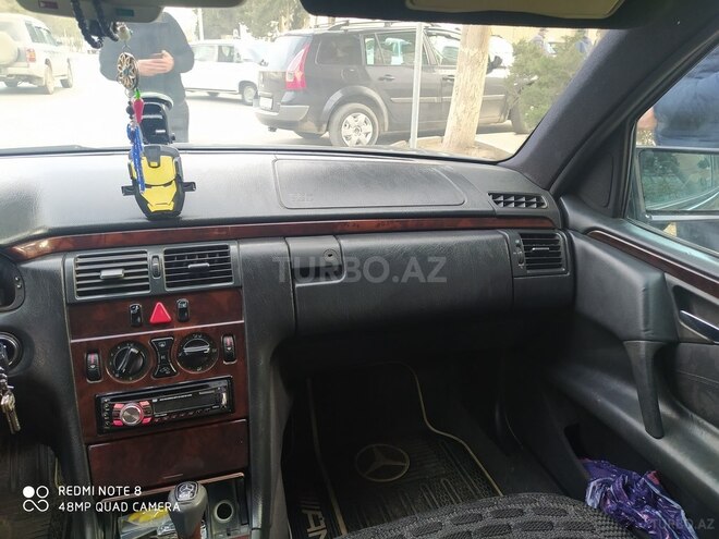 Mercedes E 230 1996, 364,278 km - 2.3 l - Xırdalan