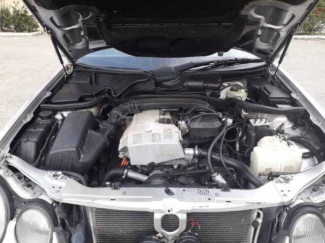 Mercedes E 230 1997, 370,000 km - 2.3 l - Bakı