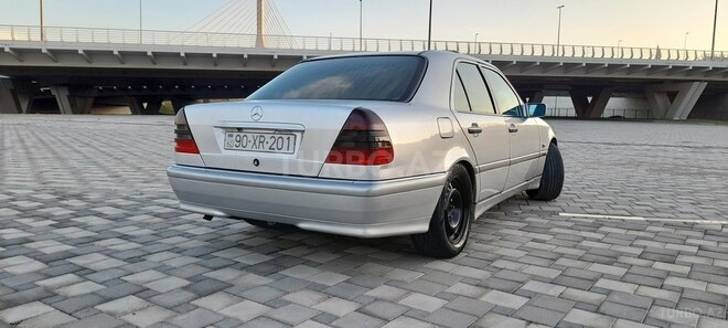 Mercedes C 180 1998, 324,589 km - 1.8 l - Bakı