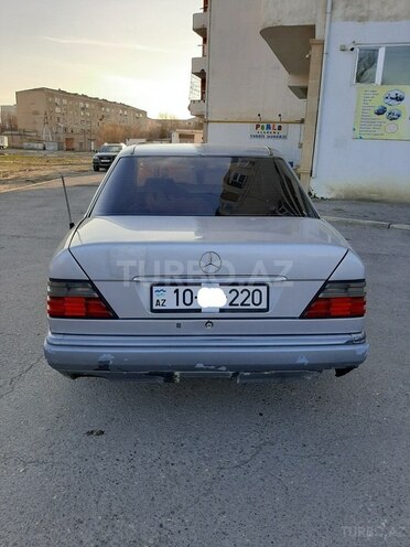 Mercedes E 220 1994, 250,000 km - 2.2 л - Bakı