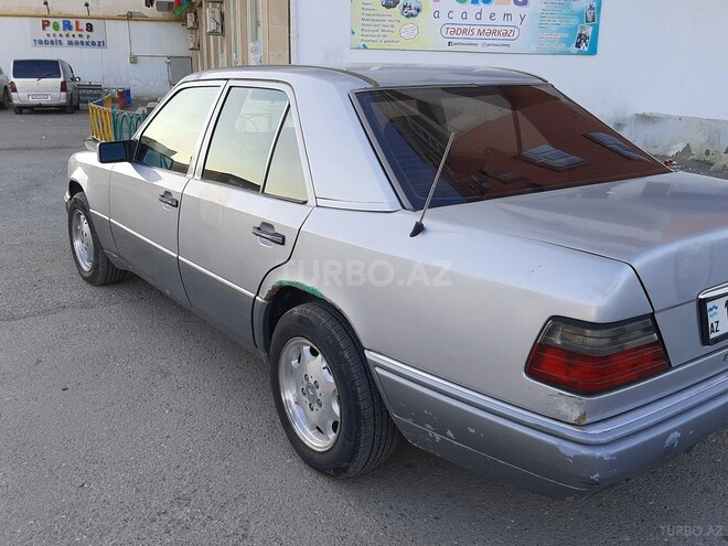 Mercedes E 220 1994, 250,000 km - 2.2 л - Bakı