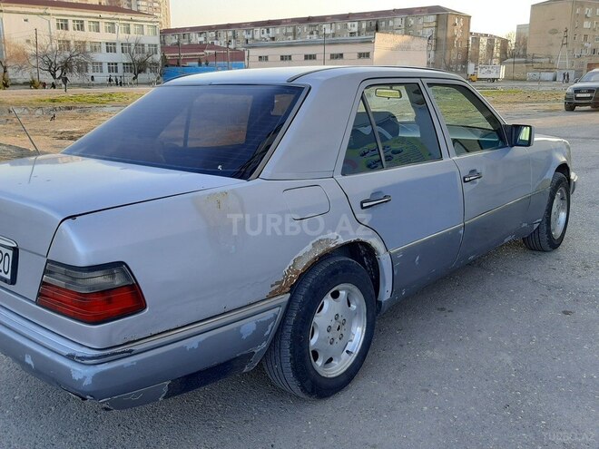 Mercedes E 220 1994, 250,000 km - 2.2 л - Bakı