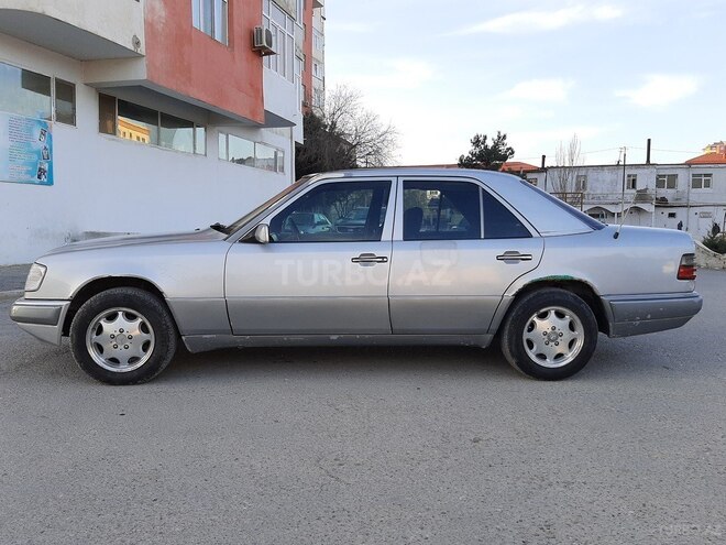 Mercedes E 220 1994, 250,000 km - 2.2 л - Bakı