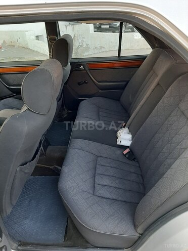 Mercedes E 220 1994, 250,000 km - 2.2 л - Bakı
